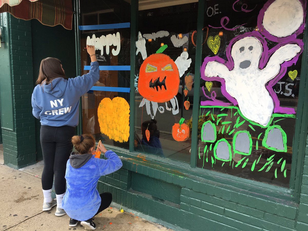 LAQMusic's tweet photo. Such beautiful and creative designs for #HalloweenWindowPainting. Great job to all students! #MPSDK8 @artosaurus_rex https://t.co/kHLZsiwPCp
