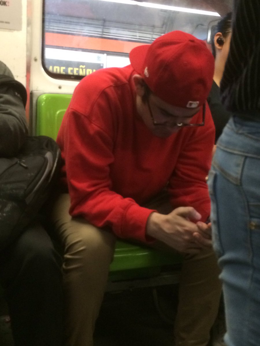 dave_munguia's tweet photo. Disfraz de la fusión de Fred Durst y el viejito de Up!! #Jaloguin2018 https://t.co/XL0TE2VICz