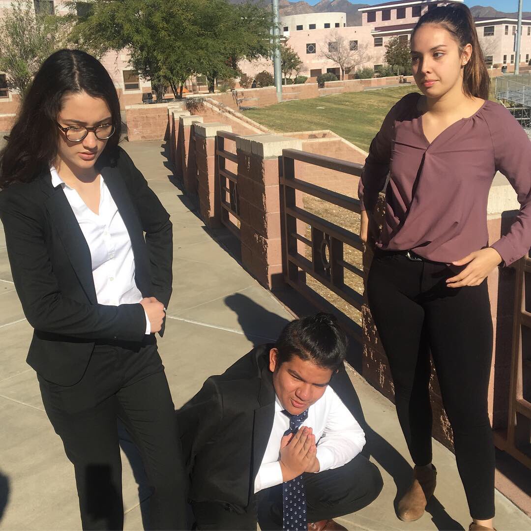 HanksDebate's tweet photo. First competition of the year for these Knights.. first EVER for two of them! ๐๐๐ป #HANKSHANKSHANKS #TheDISTRICT #kingdomof8 #dramaticinterpretation #duet #webroke โ๏ธ๐กโ๏ธ https://t.co/SvJs94UcDy