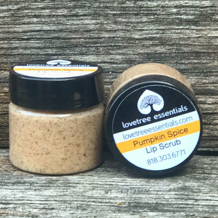lovetree_essent's tweet photo. Do you look forward to #PumpkinSpice season each fall? Try our Pumpkin Spice #LipScrub -Clean, organic ingredients exfoliate your lips w/ a hint of Shea butter to moisturize. Softer &amp; sweeter #lips for $5? Yes, please! #lipscrub #lipcare #liplove #organiclipscrub #organiclipcare https://t.co/949xBVebBP