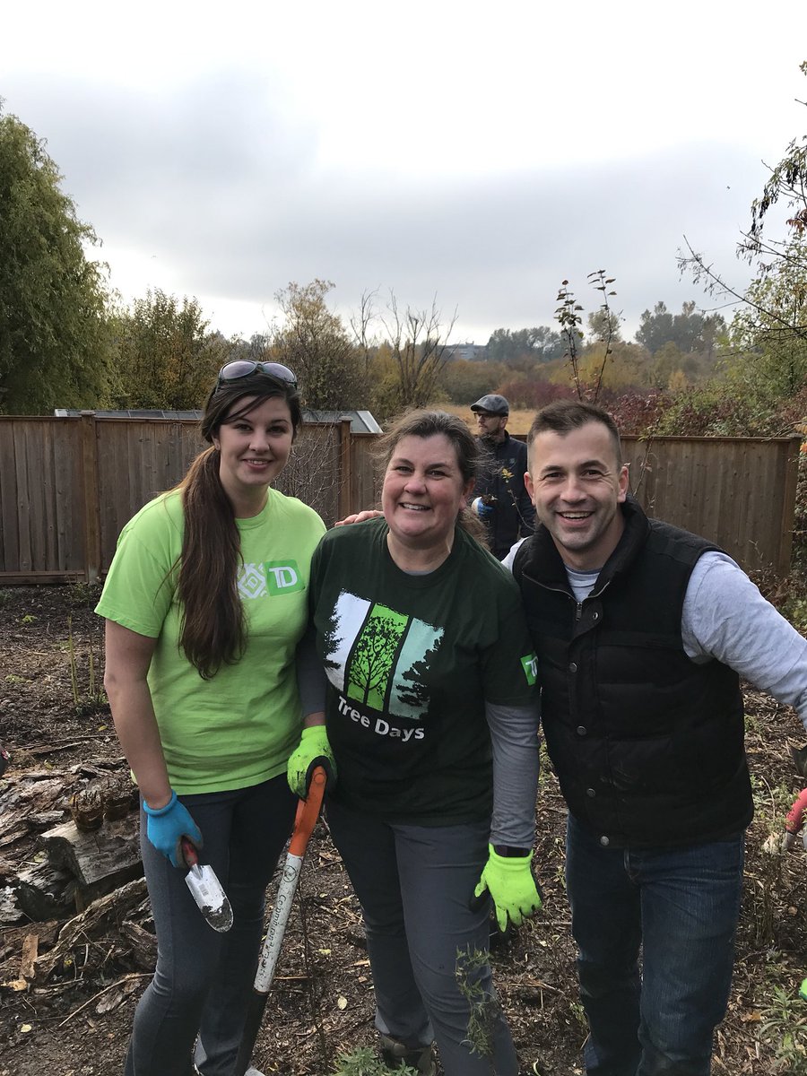 TD Commercial Banking helping to create a more vibrant planet @TDFEF Tree Days @SwanLakeNature #ReadyCommitment