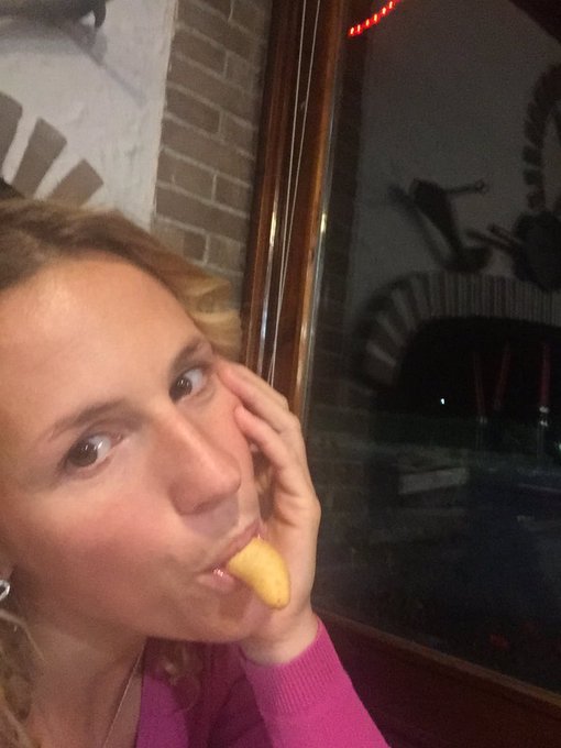 Il grissino &egrave; l&rsquo;unica cosa che quando la metto in bocca diventa pi&ugrave; piccola😂😂😂😂 https://t.co/BGUIyzG<a href="/tag/liveshow"class="tags"><span>#liveshow</span></a><a href="/tag/gnocca"class="tags"><span>#gnocca</span></a><a href="/tag/sexyshow"class="tags"><span>#sexyshow</span></a><a href="/tag/diretta"class="tags"><span>#diretta</span></a><a href="/tag/michell"class="tags"><span>#michell</span></a>