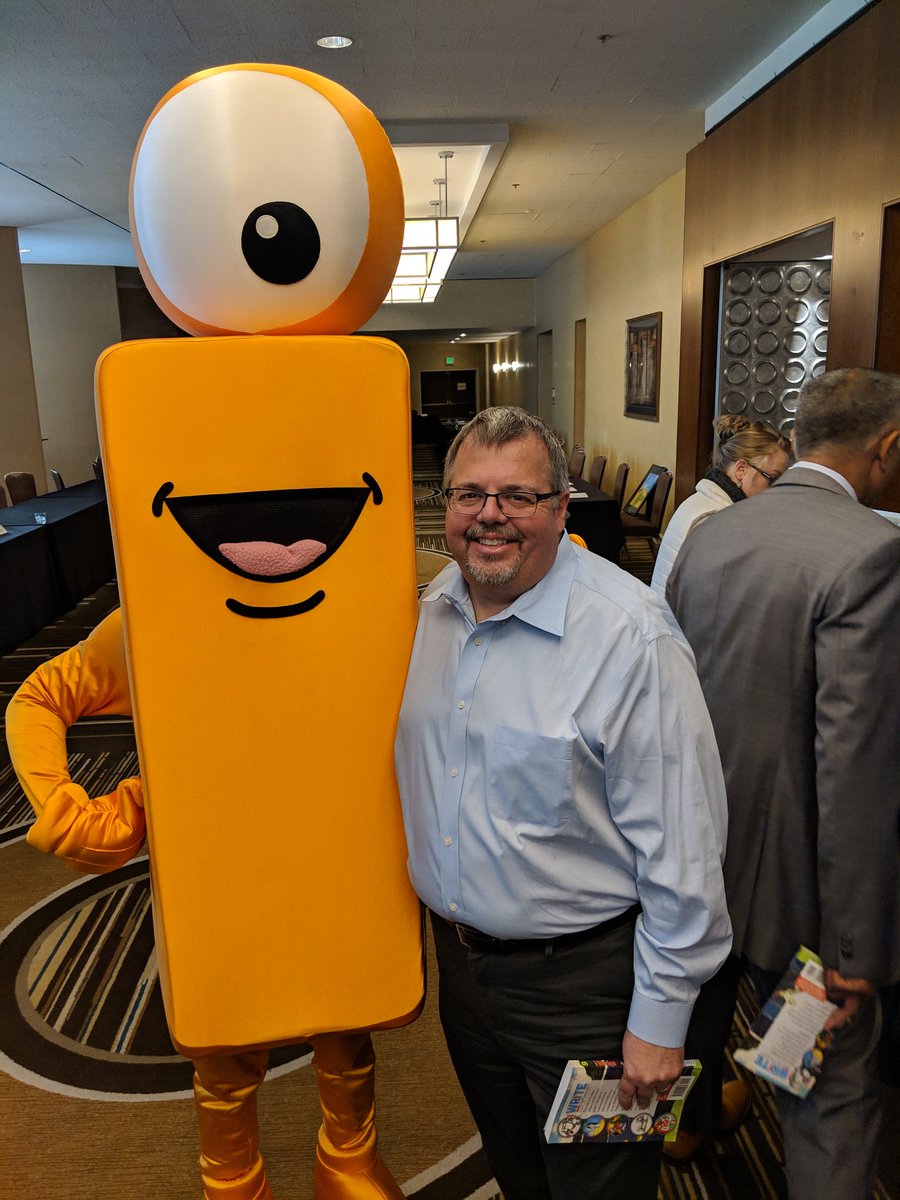 mayeli400's tweet photo. @WAISSBISD @iWRITElit @thefiratguide @SBISD The @iWRITElit could visit your school. 
Donate to iWRITE and help provide an “i” The Guy Writer’s Journal to students.  https://t.co/Nn8Fx69RPl https://t.co/2LM0SAHBdt