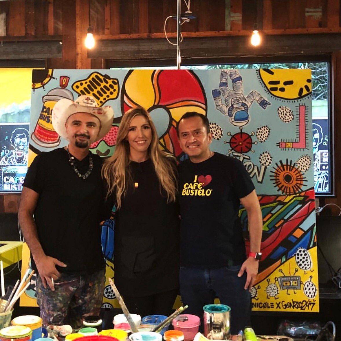 TheShelbiNicole's tweet photo. My @cafebustelo collab art piece with @gonzo247 is officially complete!! 🙌 #CafeBustelo will be making some special merch with it, so stay tuned cause they’ll have it on their website soon! 🎨 Visit https://t.co/BBGsYWCee8 to score the FREE merch!  #CafeBustelo #CafeCollabs https://t.co/Fy8rpObdEi