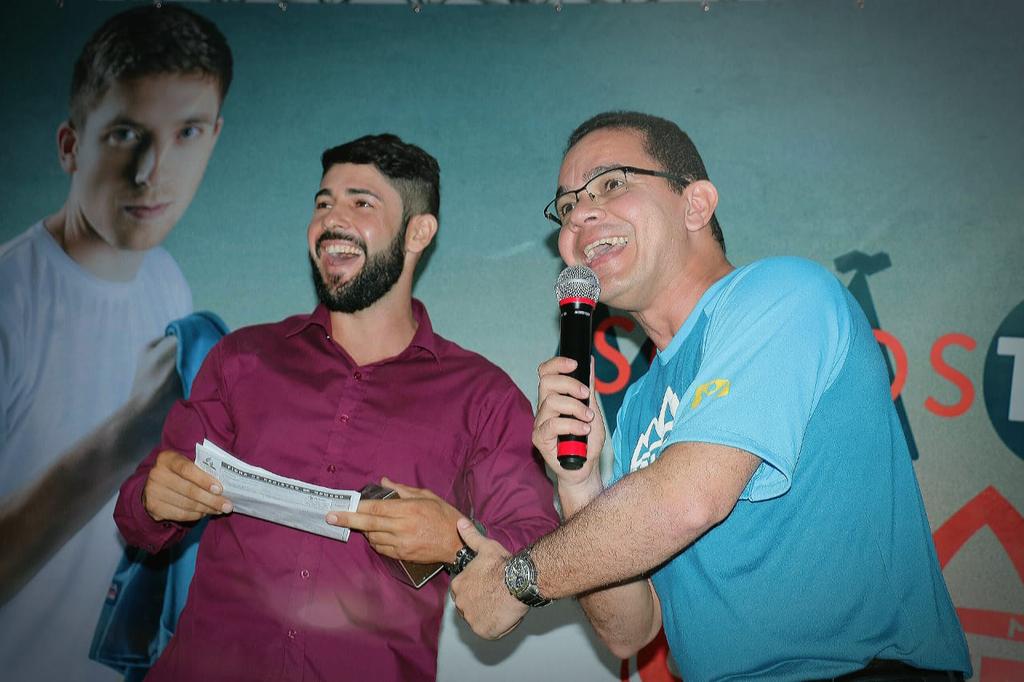 MissaoSergipe's tweet photo. Missão Sergipe promoveu hoje em Aracaju, o Calebe School - uma série de treinamentos para orientar jovens líderes Calebe a fazer a diferença na comunidade onde estarão plantados nas próximas ferias. O encontro reuniu mais de 300 líderes. #SomosTuasMaos #MissaoCalebe2019 https://t.co/XPDYBN6QMZ