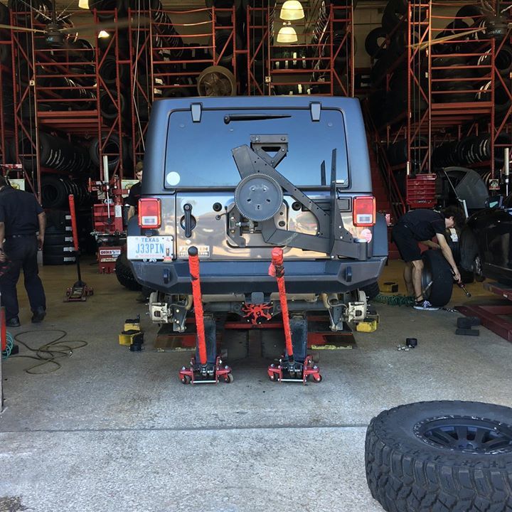 Playing musical tires at @discount_tire #jeep #jeeplife #jeepjk #jkon37s #coopertires #sttpro