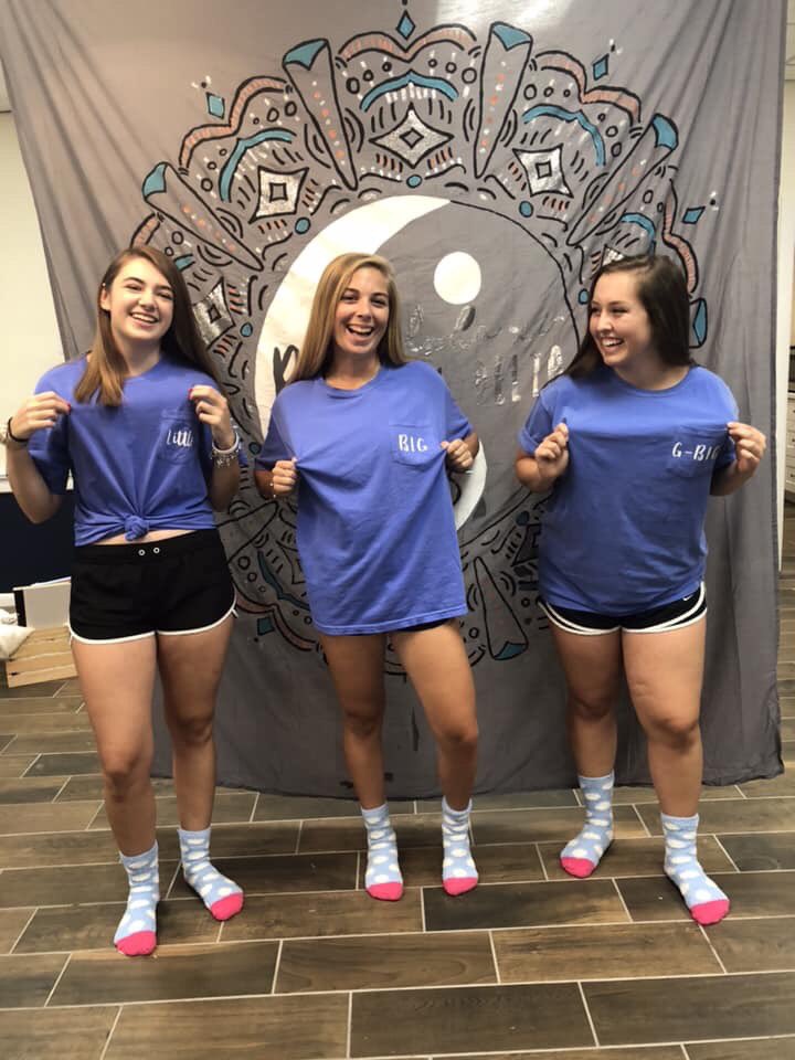 stetsonaxid's tweet photo. Littles got their bigs Thursday night and we had so much fun at fall festival last night too 💓 https://t.co/1IVfIa7veW