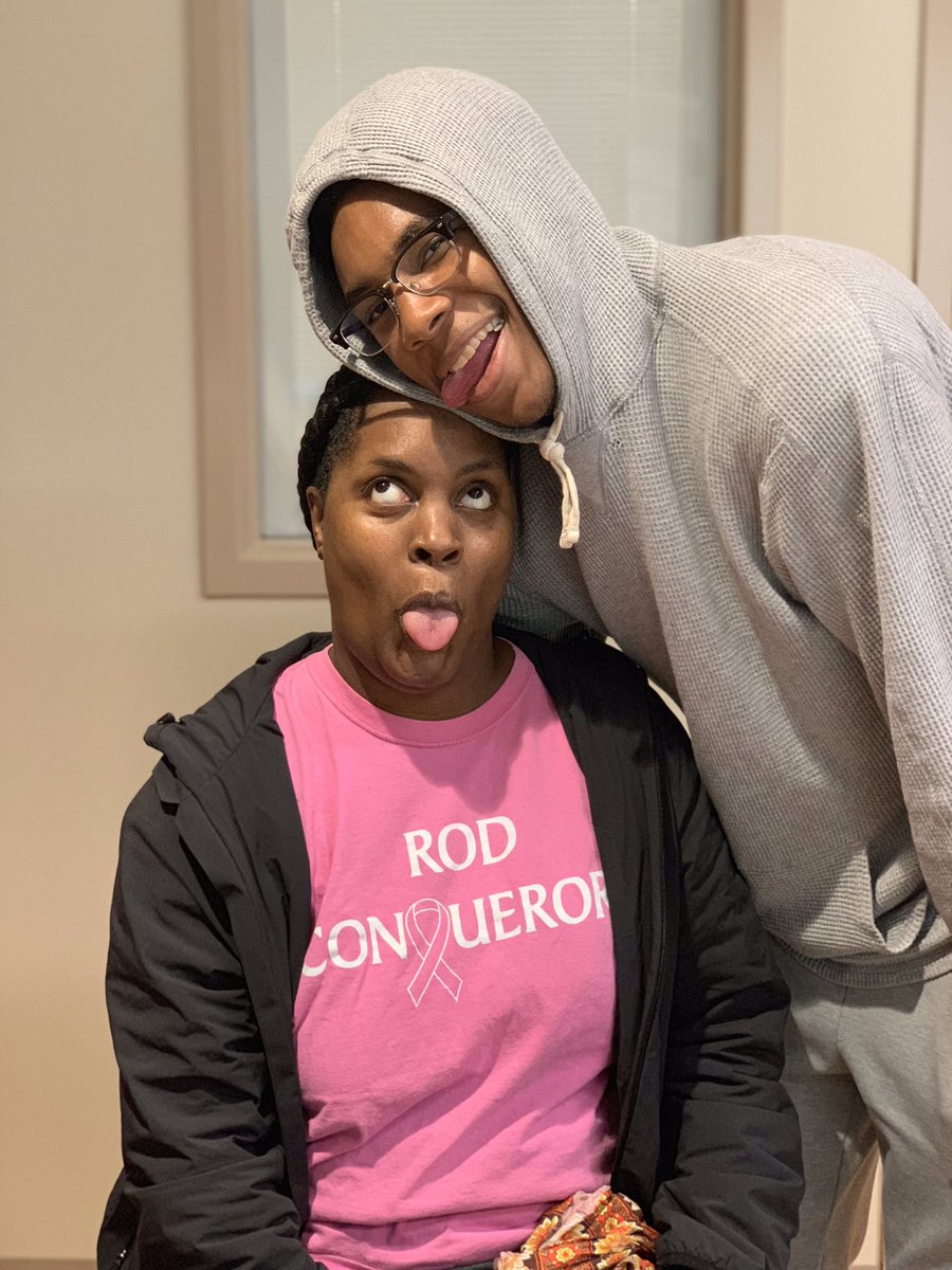 itsty_15's tweet image. "God gives his toughest battles to His strongest soldiers.” 🌺❣️🎀 #beatcancer