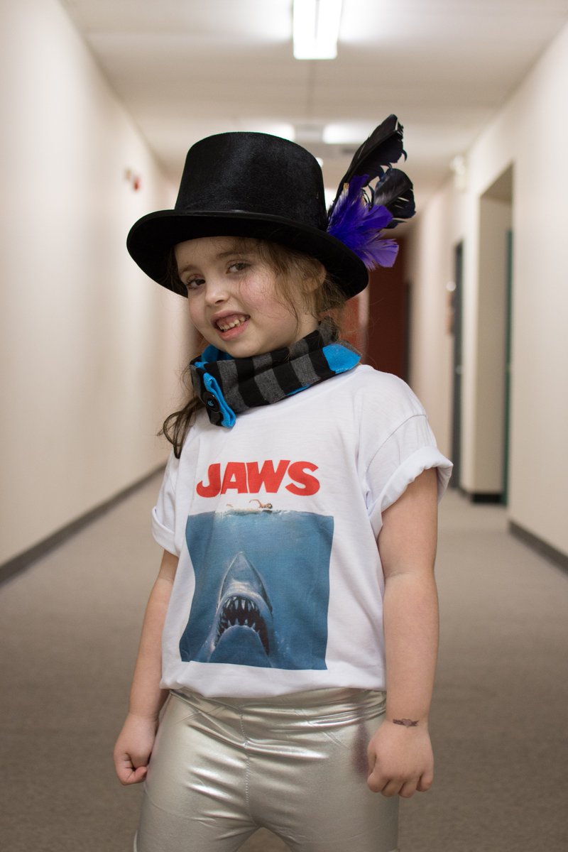 WandaLeeG's tweet photo. @JLaC975 - Hazel wants to know if her costume is JLac Approved
#sayyes #shesaheadbyacentury https://t.co/igc5vDuMST