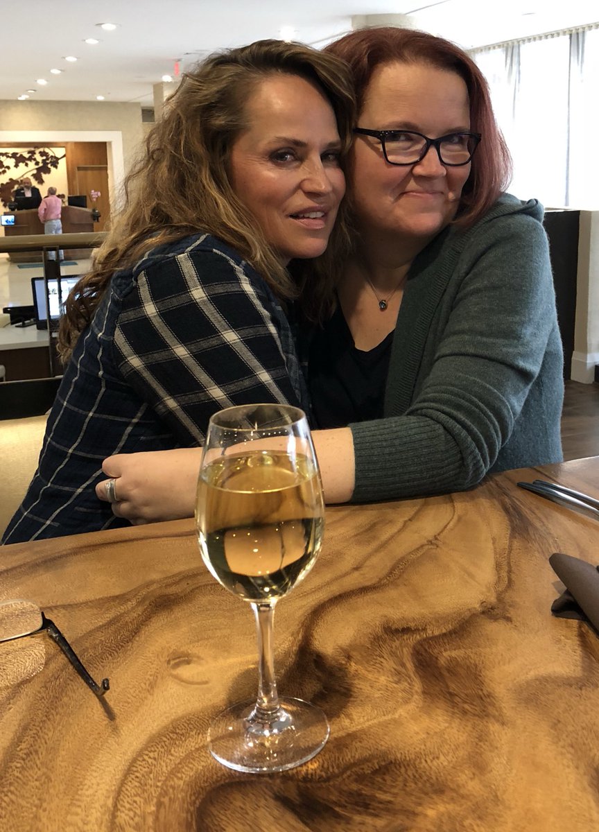 popspeach's tweet photo. @crystalchappell Thank you for another delightful afternoon of great conversation, raucous laughter, and wine!! 🥂 I had a fabulous time, but I expected nothing less. 😘
Safe travels home! 🛩 🙏🏻♥️
#Perkalicious #ItGirlsInToronto https://t.co/Pk58Zg8Op5