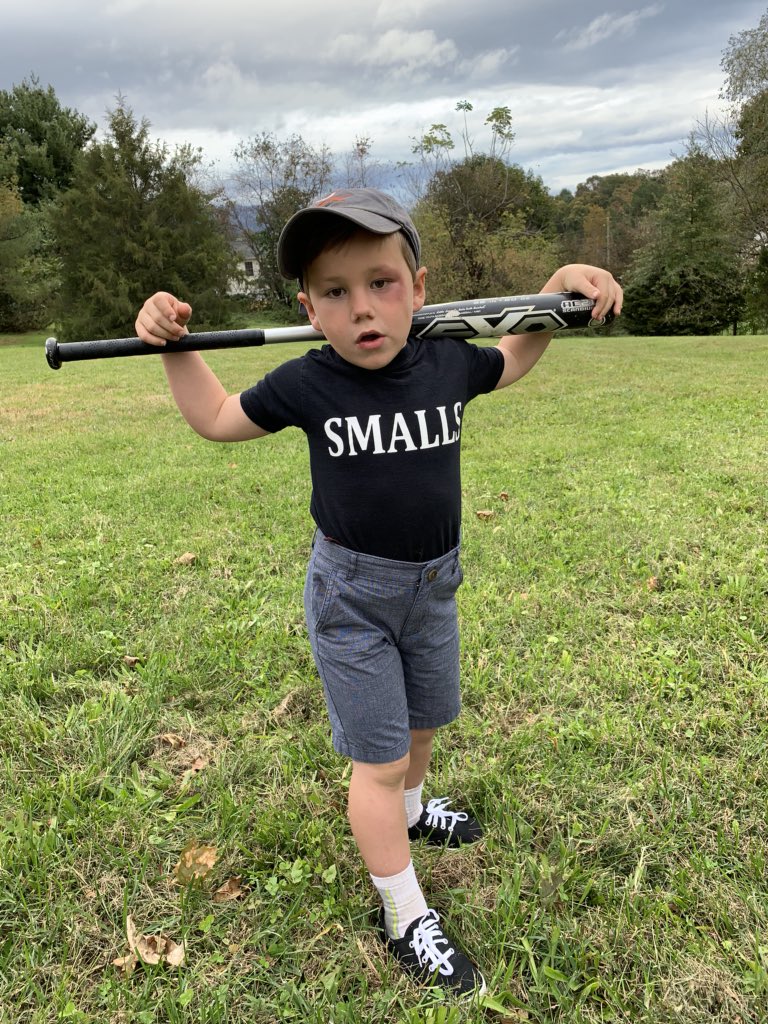CaptainMerica23's tweet photo. You’re Killin Me Smalls ⚾️❤️
#IPlayBallLikeAGirl https://t.co/0y9LCcxwju