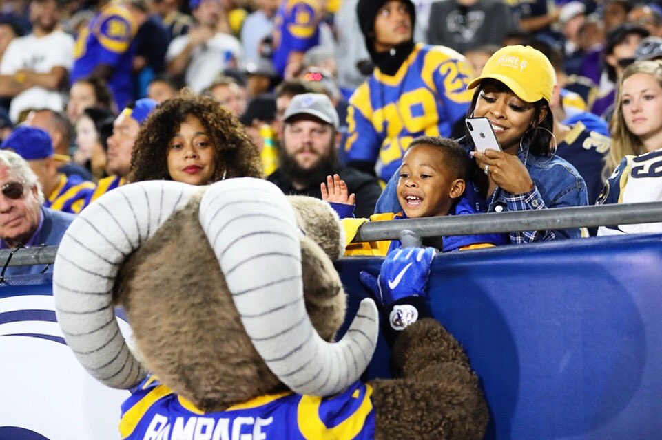 RampageNFL's tweet image. 1️⃣ more sleep till I’m back with my friends at #RamsHouse! #GBvsLA
