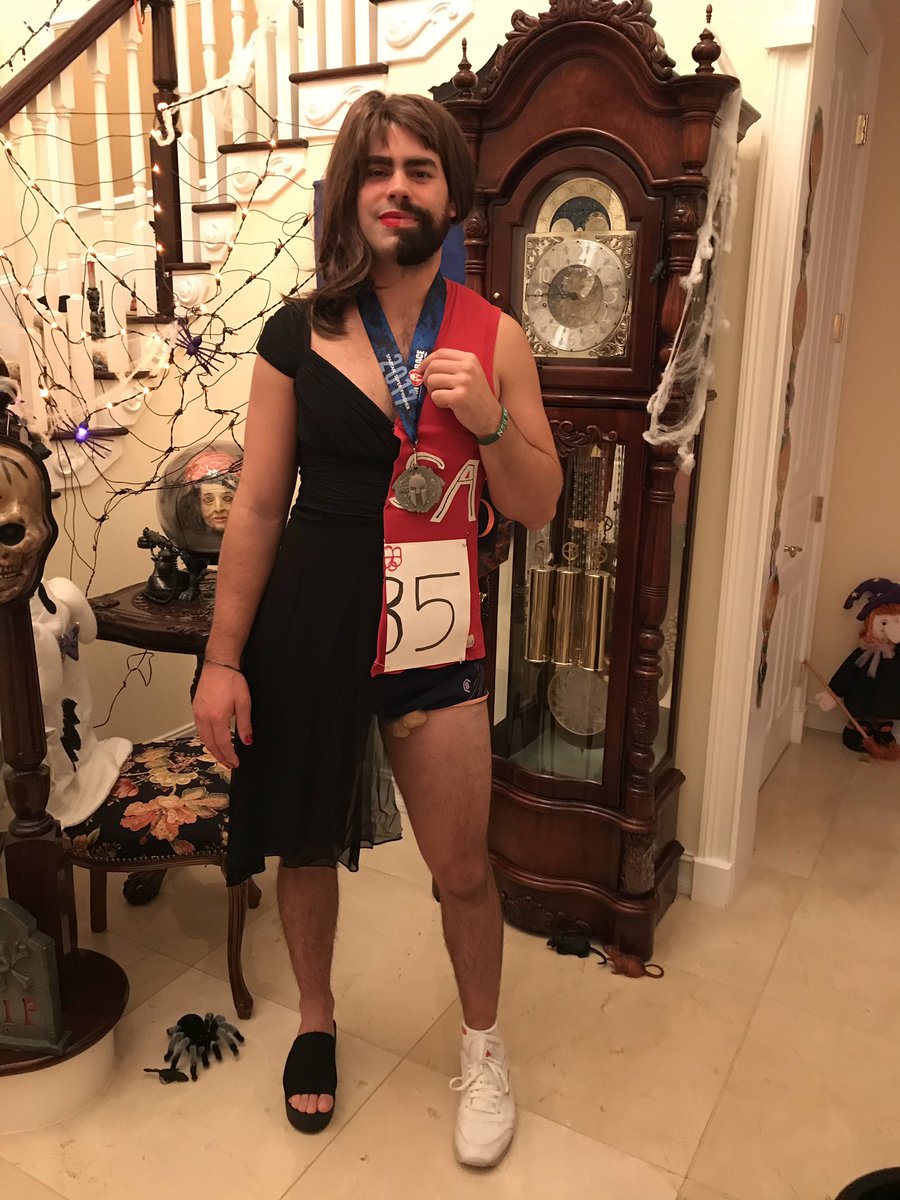 Prichy_59's tweet photo. Hey @Caitlyn_Jenner I’m your biggest fan!!!!! Please retweet to get her attention https://t.co/4gUYIUyo4e