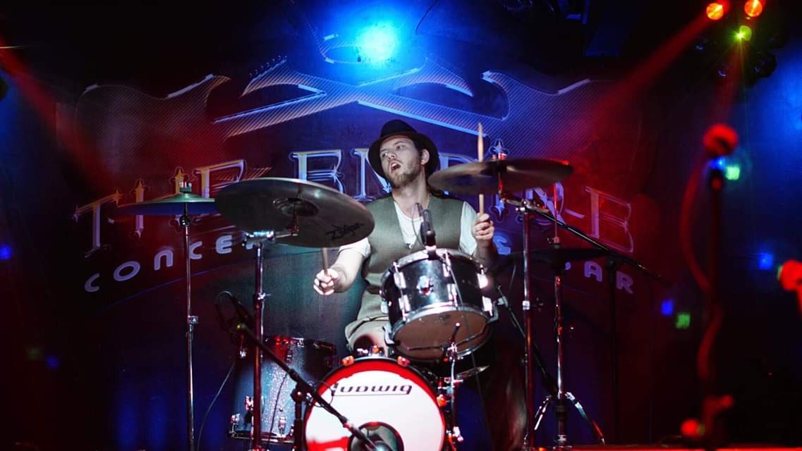 HexumBand's tweet image. Introducing krank krystal, viper, and blizzard. Ready to rock at a venue near you 🍻 #Hexum