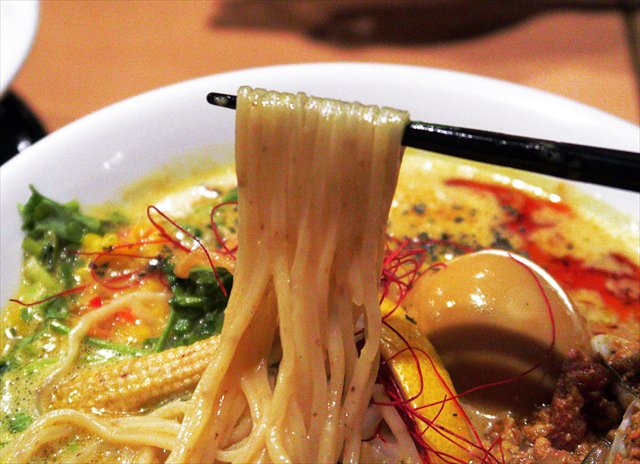 ushio339's tweet photo. 尼波羅 × Japanese !!　GORKA NOODLE NEO （ゴルカ ヌードル ネオ） ＠ 鴫野　ネパール人が創る本気のラーメン　１０月１５日リニューアルオープン！　181014
↓ ↓ イケ麺 USHIO'S BLOG更新しました。
https://t.co/eMFRCEcbVE https://t.co/RLg5YM6ABs
