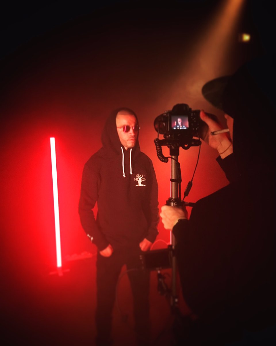 demonintouchabl's tweet photo. Silence! Moteur! Action!
🔥🔥🔥
@welldonebackstage 🎥
#demonone #legendaire #MK1F #tournage #clip #welldone #kingnelsonx #keninso #lartisanmams #94 #valdemarne #choisy https://t.co/kNtxgDY1El