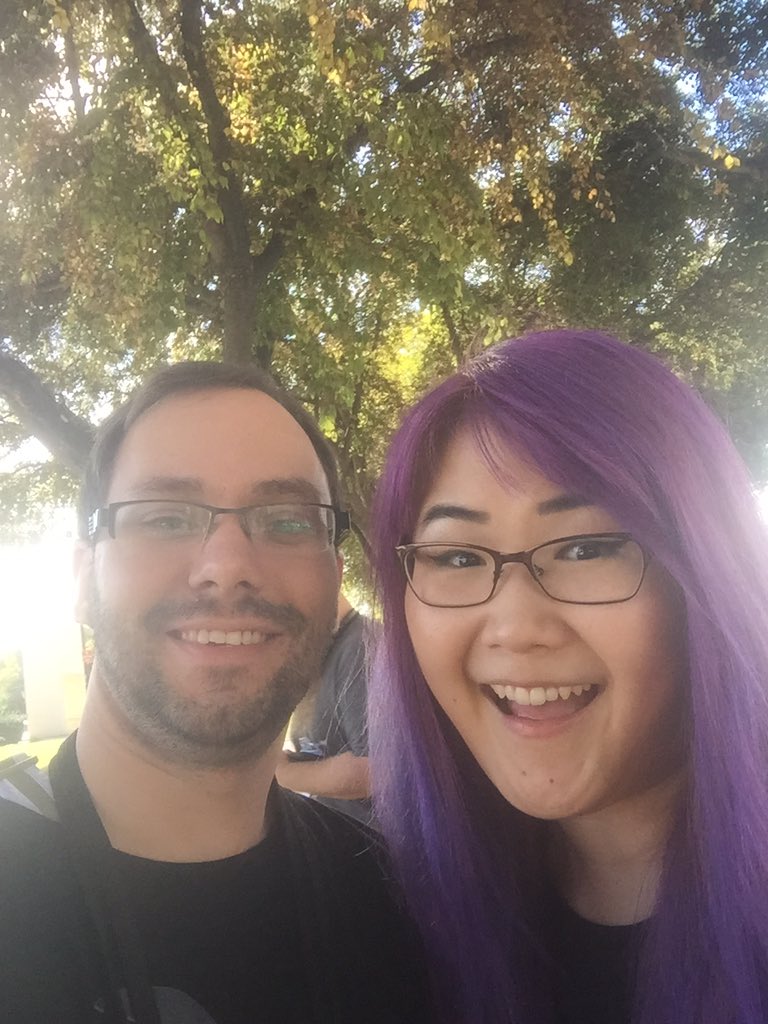 So here I am, meeting <a href="/snowlitTV/">❄ snowlit 🔥</a> at the park near TwitchCon! snowyHype