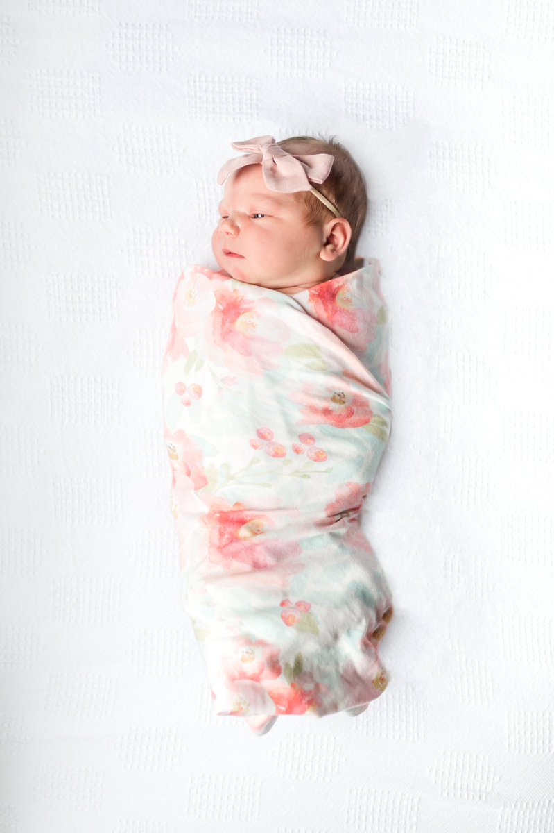 Welcome to the world, Hallie Rae! 🎀