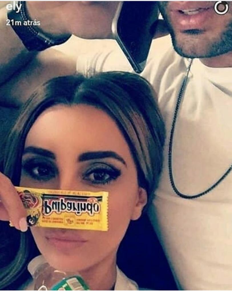 Fantastica14_'s tweet photo. @Elygutierrez19 @willylevy29 💕👩‍❤️‍👨💕 https://t.co/NIW4E87qvG