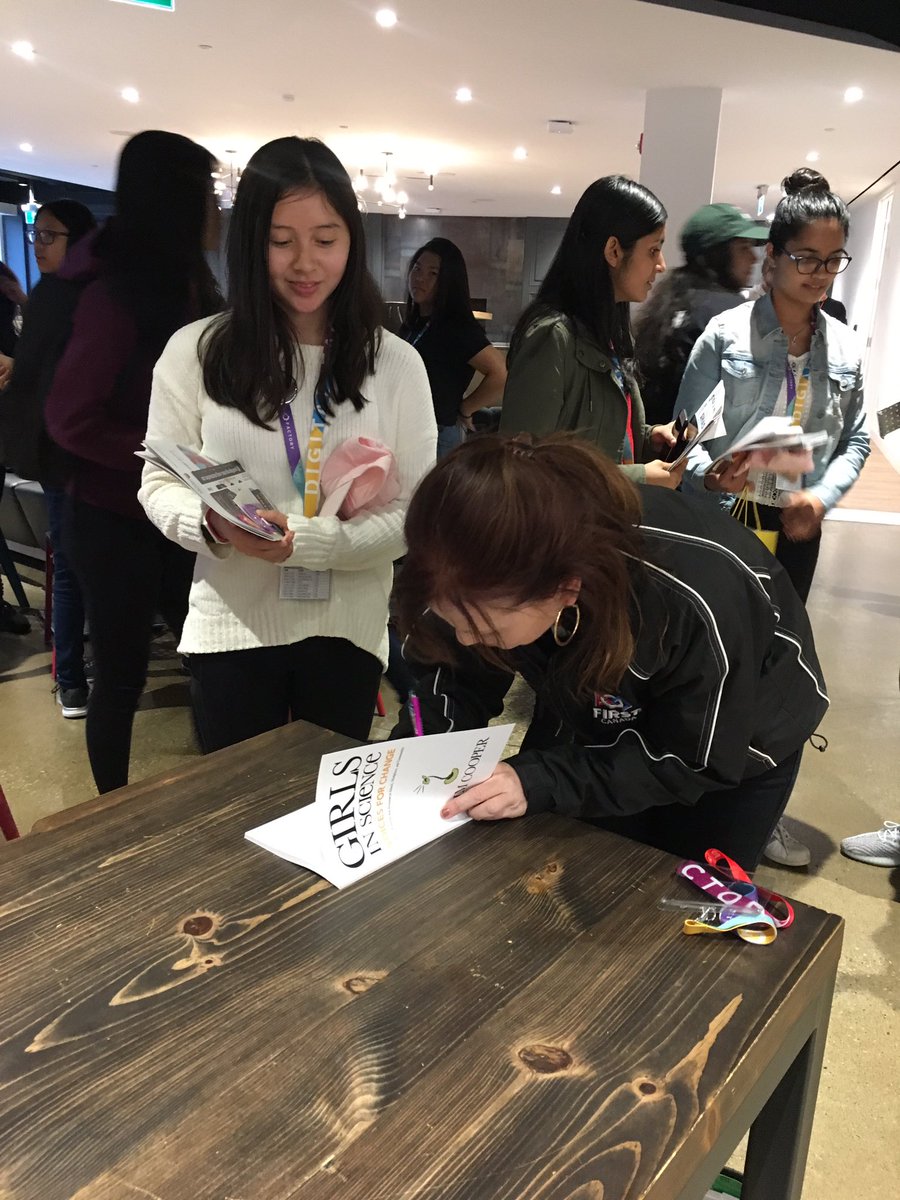 artijaveri's tweet photo. Wow! @kimucooper You’re a celebrity! Girls are lining up to get your signature! Kim’s book is a must read - Girls in Science Voices for Change @GirlsInSTEMEAC @CANFIRST #GiSO2018 https://t.co/BuDpuYKBxg