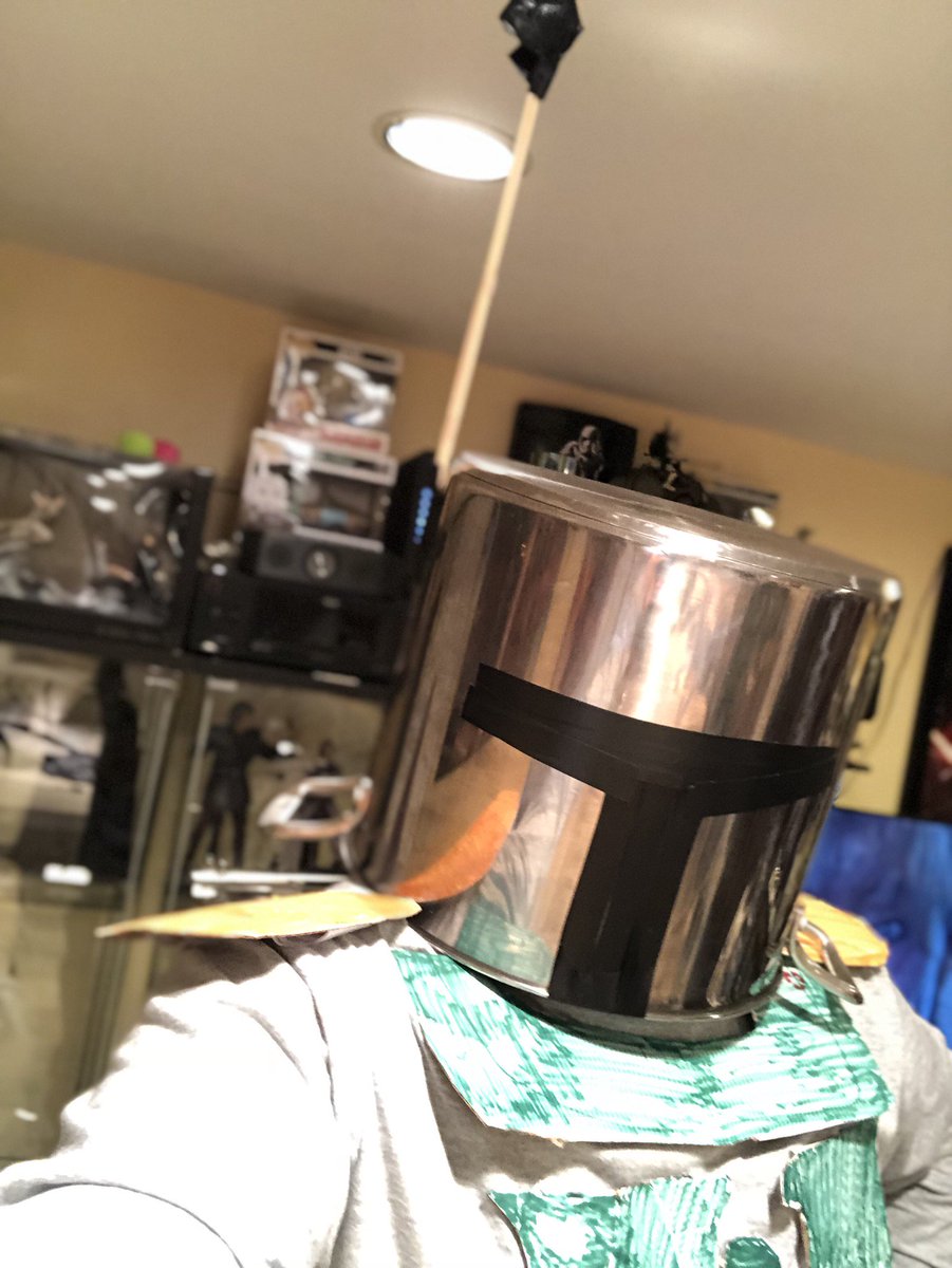 Jedi_Colin's tweet photo. โMy backpacks got jets!โ
#SideshowSpooktacular2018 #SideshowCobbledCosplay
#BobaFettDeluxe https://t.co/H8PiWFGsXT
