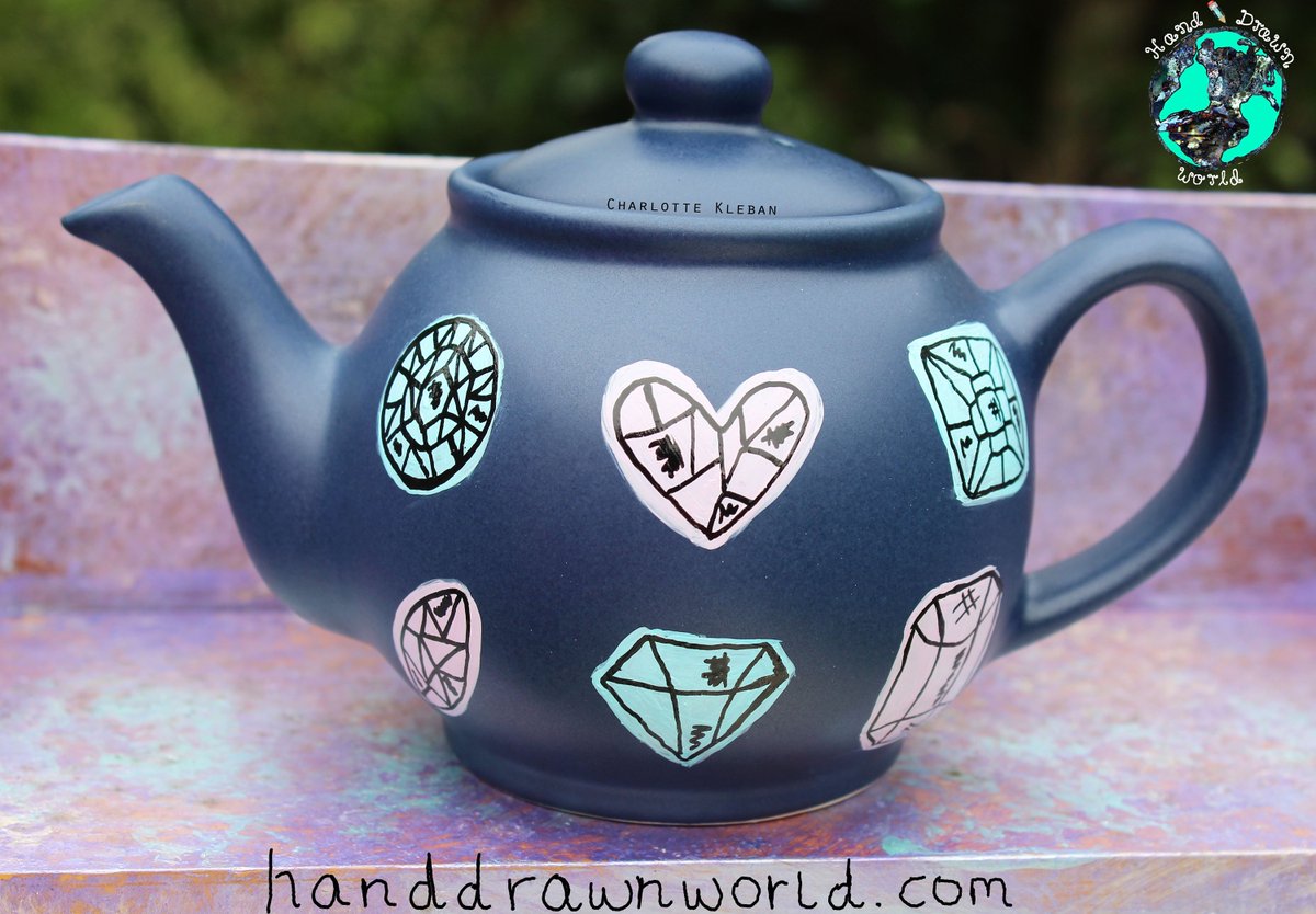 Evening all 😊 You’re a #gem 💎! 

Hand drawn #teapot with #gemstones design, colours can be changed and names can be added for no extra cost 💐

handdrawnworld.etsy.com

#womaninbizhour #crafthour #crystals