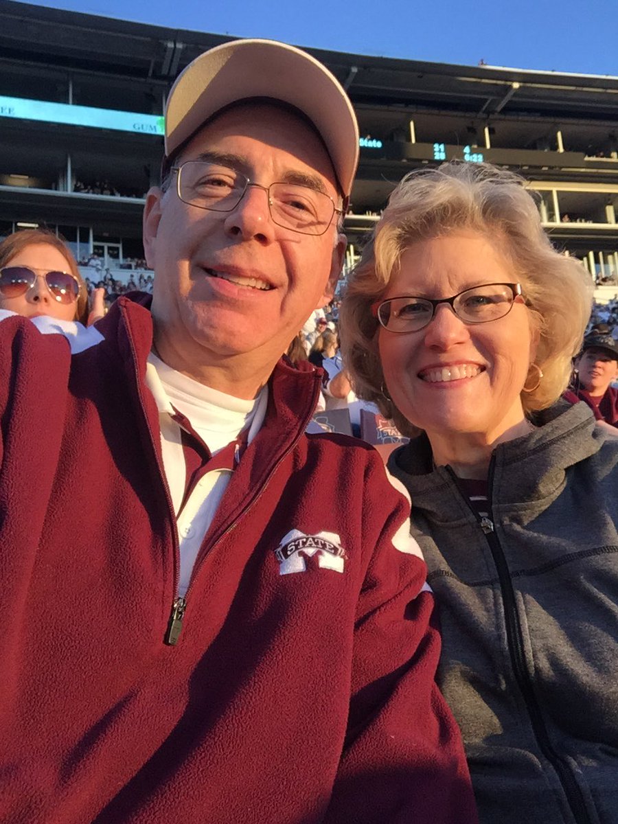 cmforde's tweet photo. We love our Bulldogs!  #hailstate https://t.co/Dc3FWeMdf8