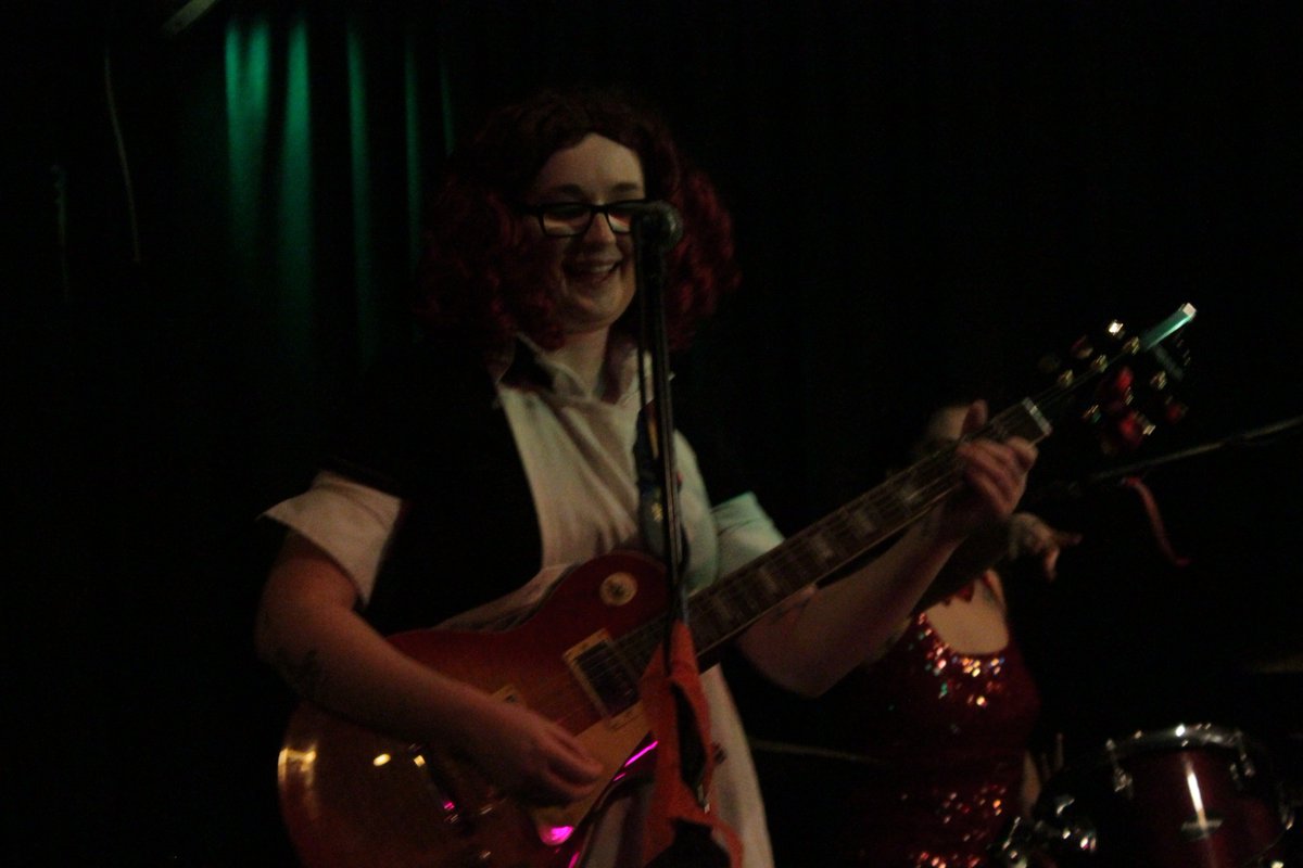 We had an amazing time at @msevelyn_jess &amp; The Hot Mess Ghoul's Night Out Halloween Show. It's nights like this that show the reason why we don't write concert reviews. There is no words describe how awesome a show it was.
#drag #lgbt #quern #rock #halloween #nlnoise