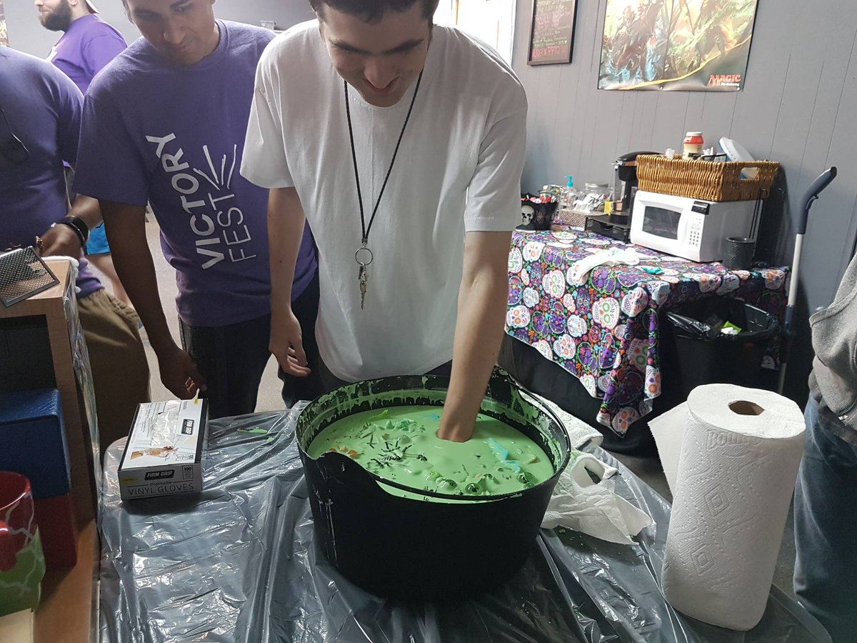 games_cdc's tweet photo. HAPPY Halloween! We're off to a great start with prize bobbing, costumes, and pumpkin painting!
If any little ones want to stop by for trick or treating come on down! Stick around for some fun and celebrate with us!
#halloween #cdcgames https://t.co/bDeMQfK2Yb