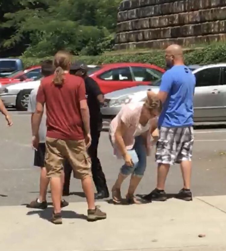 JedidiahHopK's tweet photo. @ProChoiceCA @ProChoiceMass @ProChoiceOH she was helping someone in your parking who was barfing her guts out and your bouncer attacked her. Will charges be pressed? @ProChoiceCaucus  #Choice #prolife @left #democrat https://t.co/3pc2J3AtJm
