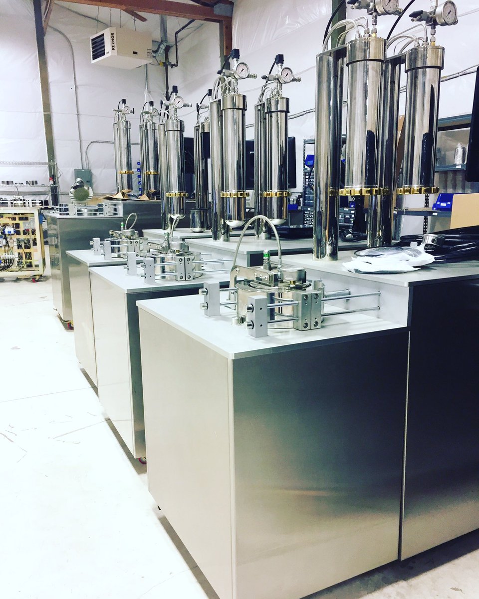vanguard360's tweet photo. Ready for delivery! ⚡️With available inventory, Vanguard assures our clients are able to be up and running within a day, not weeks or months of placing an order. 🌱#plugandplay #midasxii #terpenes #extractionlab #fullextractcannabisoil #vanguardscientific #mjbizcon #arcview https://t.co/0rYaNCIyEW
