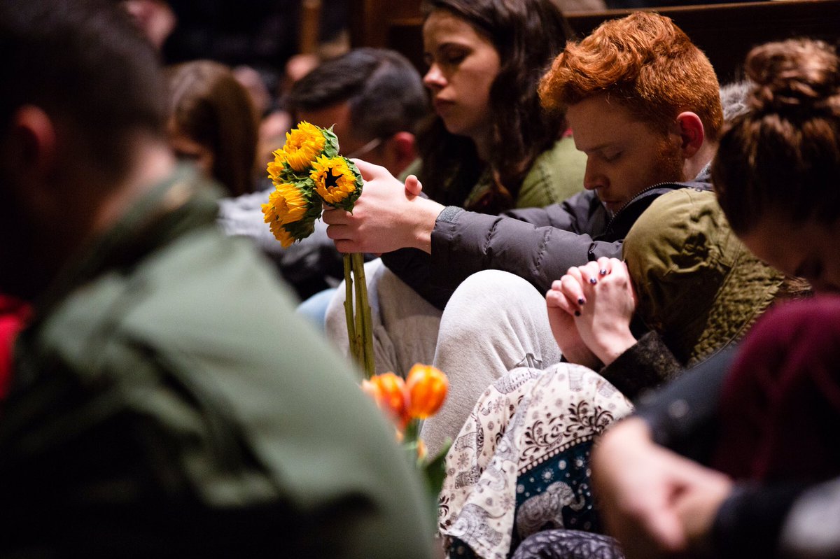 GovernorShapiro's tweet photo. Tonight Frances and I attended a vigil for the victims of the synagogue shooting in Pittsburgh. 

Anti-Semitism has absolutely no place in our commonwealth. Together we pray for the victims, their families and friends, and this entire community. #StrongerThanHate https://t.co/w5HiMGmdCh