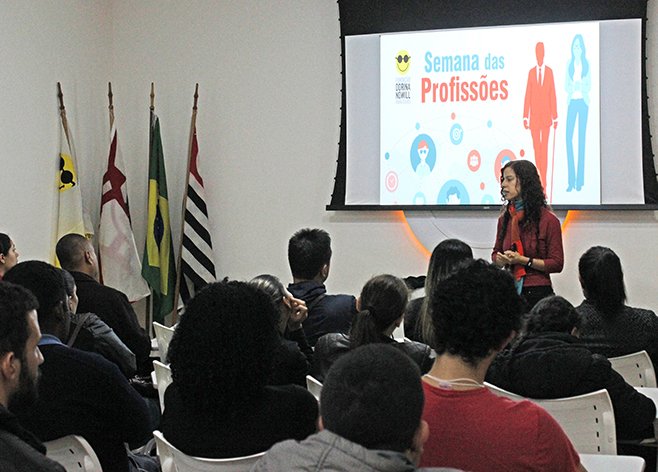 revistaeducacao's tweet image. Deficientes visuais participam de maratona sobre profissões. Iniciativa da @Dorina_Nowill 
bit.ly/2CKEmuA
#cegos #deficientevisual #inclusão