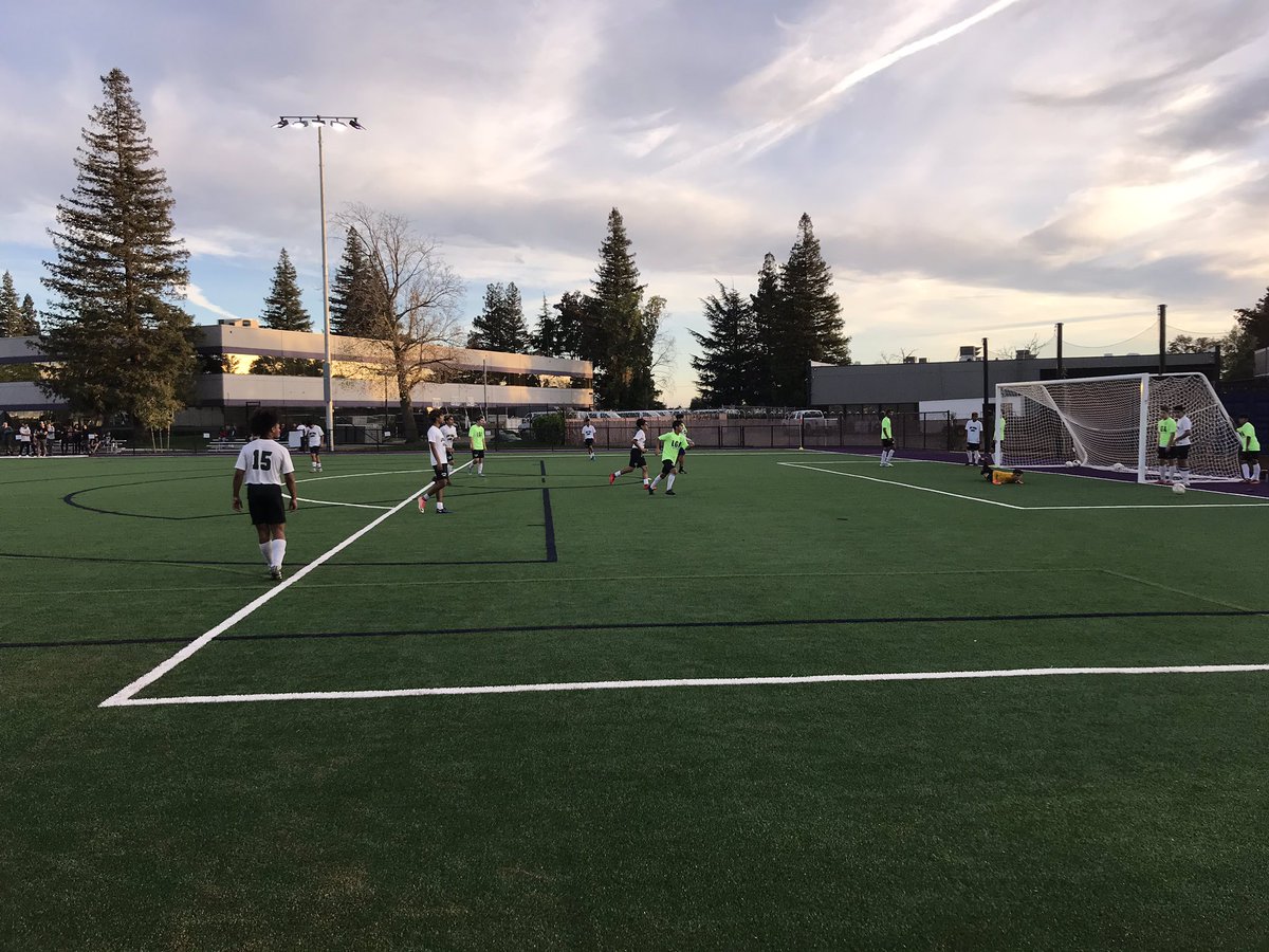 Almost game time!  <a href="/SOSHerreraA/">Angela Herrera</a> @LeroyGreeneFitz @SuptChrisEvans @MrsSargentLGA