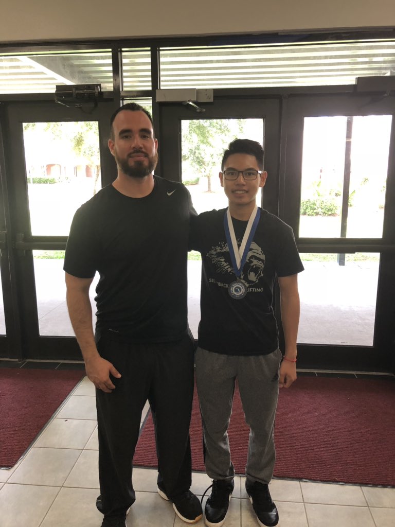 StuckyMicah's tweet image. Very proud of #KaivinIm on a great performance at the #FWF State Championships, 58kg snatch PR and Total 123kg PR and qualified to @usa_weightlifting 2019 Youth Nationals 🏋️‍♂️💪#hittinggoals #hardworkpaysoff #silverbackweightlifting #victorymodeweightlifting #snatch #clean #jerk