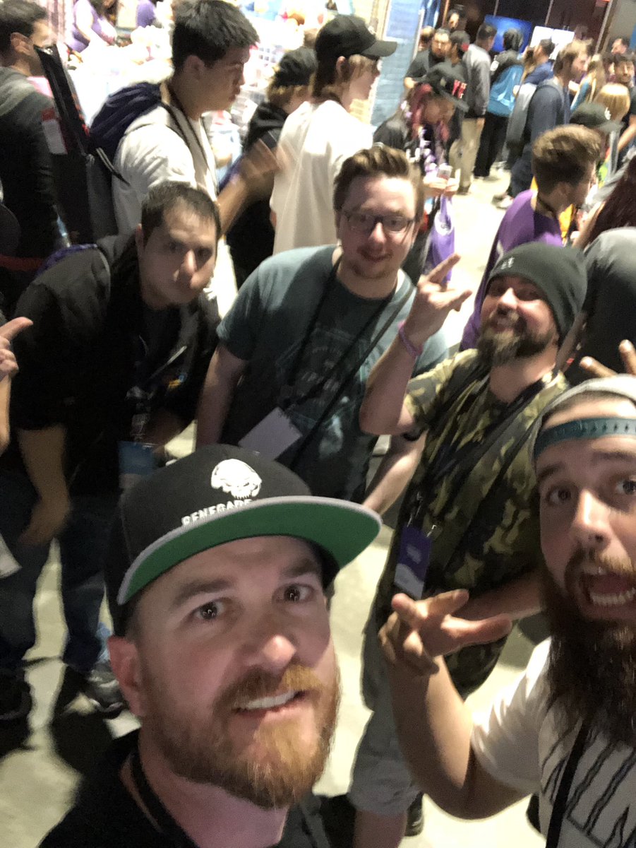 gamers_crypto18's tweet image. Met the coolest cat @twitchcon today also! @LazycatTV!! 

#RenegadeNation #lazyarmy

 Today has been a good day!
