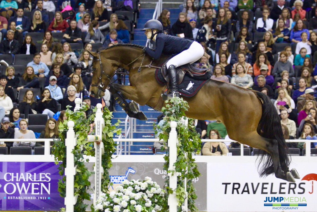 WIHS's tweet image. Lucy Davis holds the lead with the only clear round aboard Caracho 14, will she stay there? Many riders yet to come!