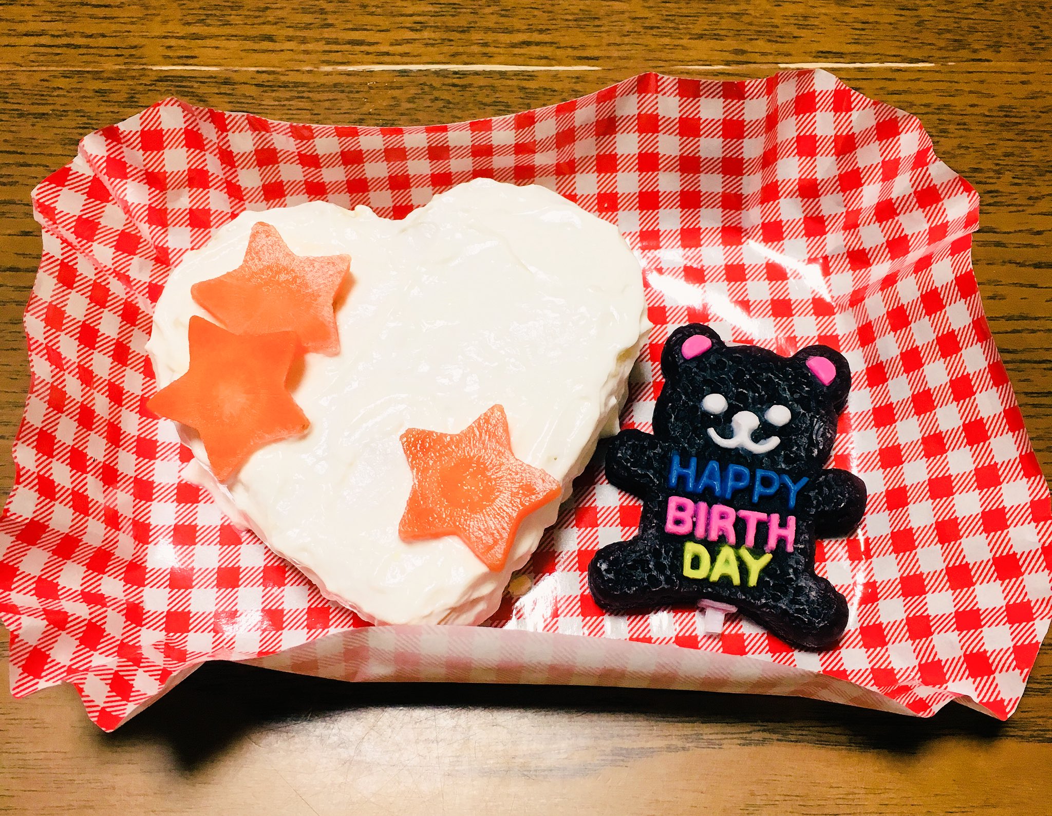 تويتر こむぎ على تويتر 10 27 こむぎ4才のお誕生日 今年のバースデーケーキはさつまいもと ヨーグルトで手作りしてみました 喜んで食べてくれた これからも愛情いっぱい育てていくから 長生きしてね 誕生日 ポメプー