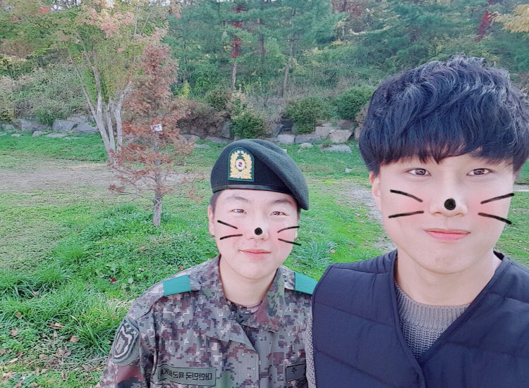 Jackson_lee_99's tweet photo. 軍隊1泊2日外泊😊
もう復帰〜

#軍隊
#韓国
#韓国人
#仲良くしてくれる人RT
#韓国人でも仲良くしてくれる人 https://t.co/4uLPvLfcaE