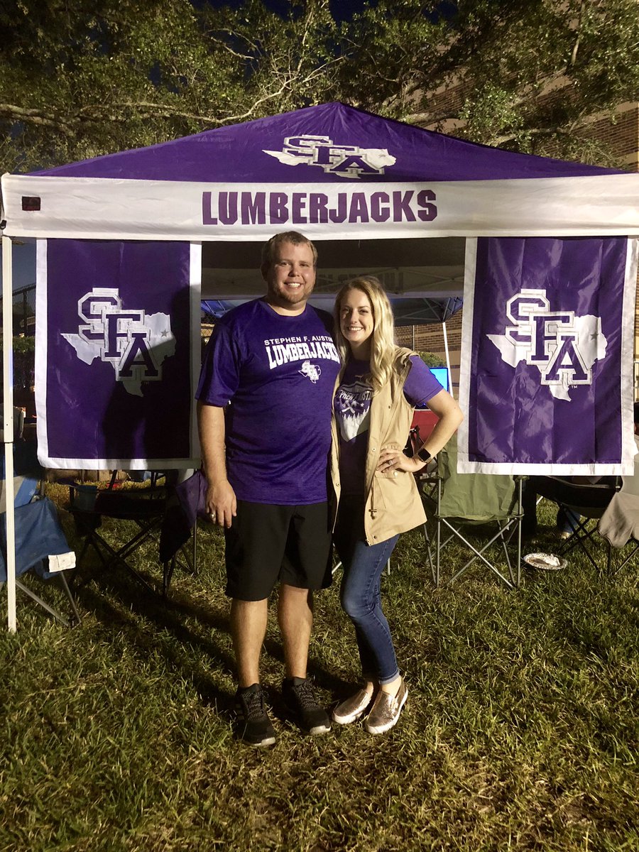 Trey_Ford's tweet photo. Great day for an #SFATailgate #AxeEm https://t.co/qFwUALiHaA