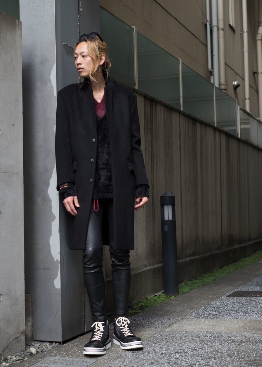 Glamb Sur Twitter Style Today 10 28 モードエレガントなロングコートは 決めすぎずスニーカーで外すバランスがお勧め Check Now T Co Oiehujupor Glamb ストリートファッション T Co 5qpi7a6vro