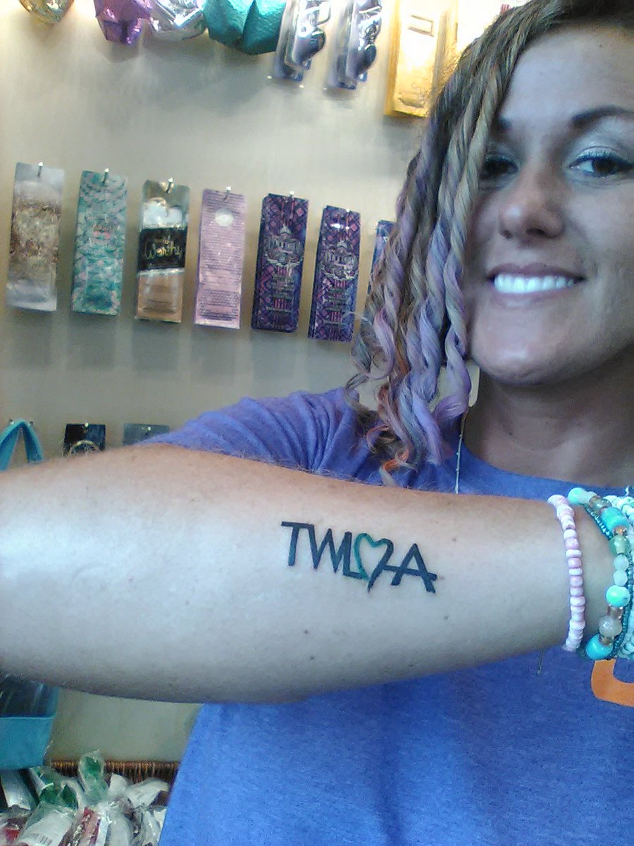 LLeigh81's tweet image. @TWLOHA @jamietworkowski #stopselfharm @RecovryWarriors