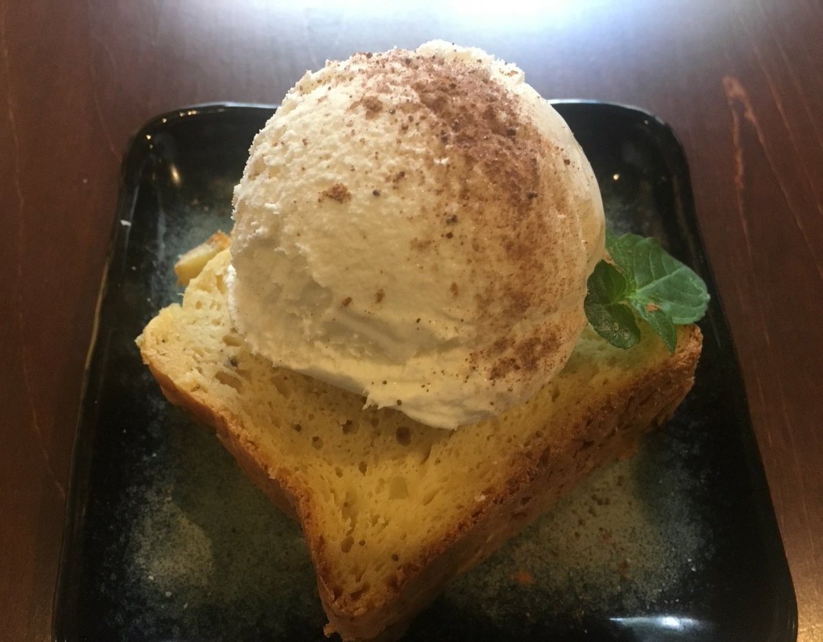 さんやカフェ 3 7まで時短営業 Sanya Cafe Tokyo Ar Twitter 本日からの季節のデザートは さつまいもパウンドケーキ バニラアイス添え です トッピングはシナモンパウダーです
