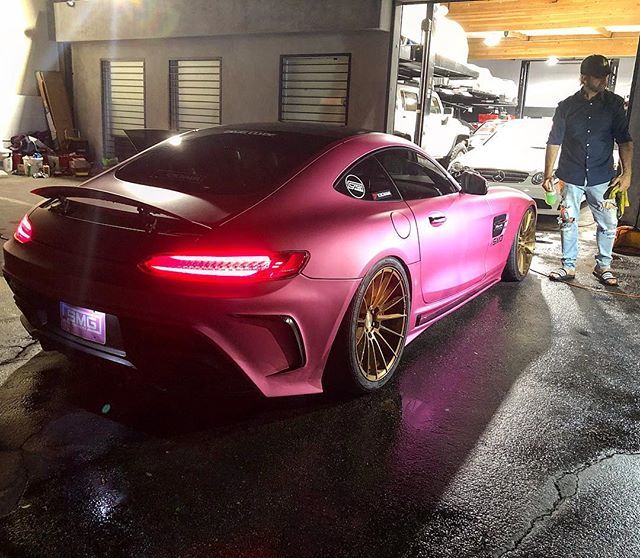 clydescars's tweet image. Spent all my money on cars. Can’t afford nice pants!! 🤷🏻‍♂️ Who’s goin to #SuperCar tomorrow!! @the_guy_in_the_orange_hat #PoundSign #Dustin 😘