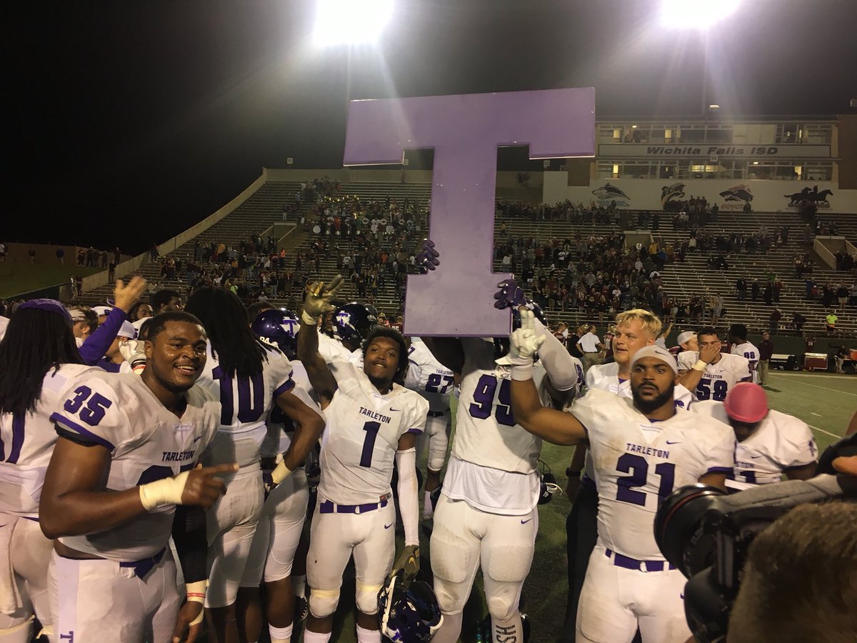 tarletonstudent's tweet image. Got that W and delivered the T’s back to Midwesern Sae Universiy! Texans move on to 8-0! #BleedPurple 
📸: @TarletonSports