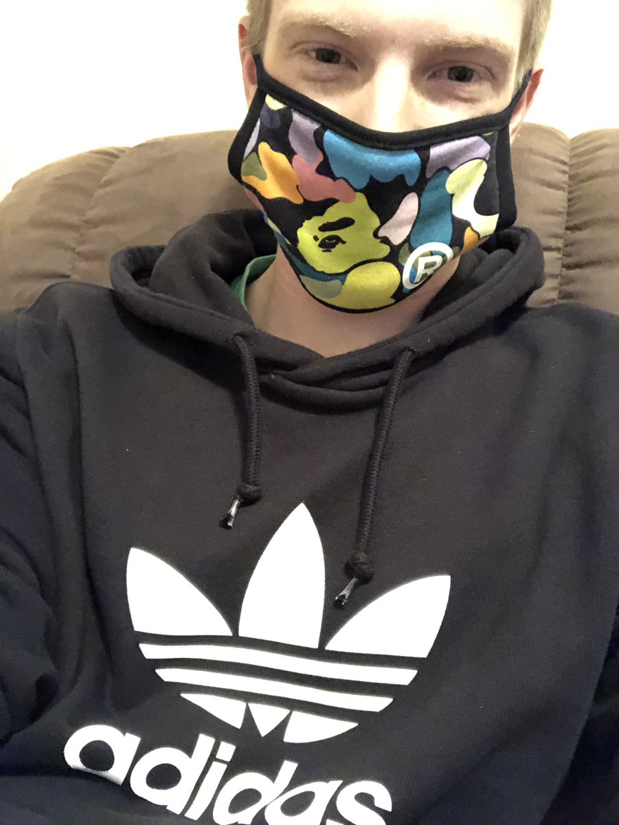 Robbing_beardo's tweet photo. on my facemask game https://t.co/qCEJsAsUyF