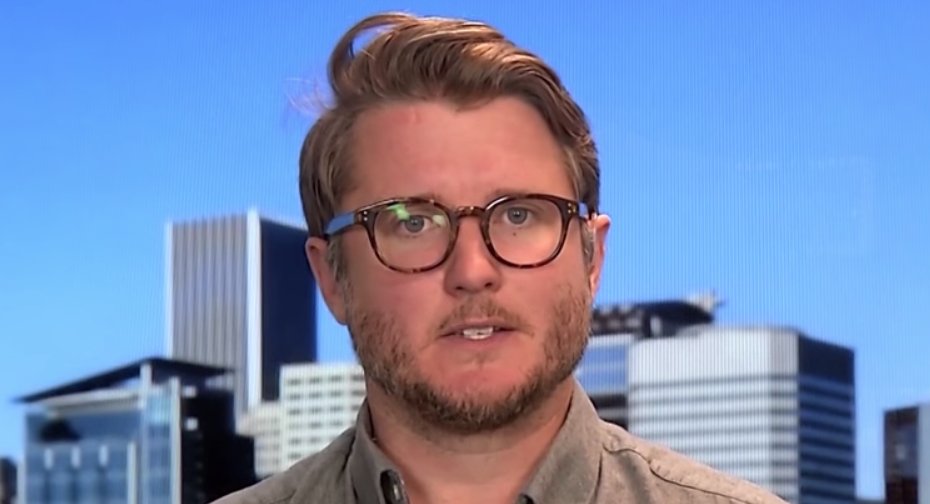 VAguileraDiaz's tweet image. Intelligence Expert: How #Twitter and #Facebook Are Being Co-Opted by Governments for Control, by @samuelwoolley #DigIntel #SocialMedia #Bots @WebProNews
 webpronews.com/twitter-facebo…