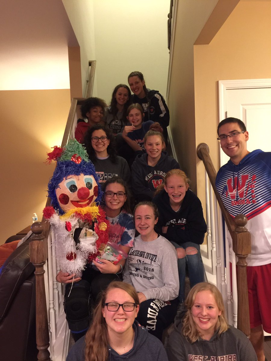 WAHS_swim_dive's tweet photo. This 2018 Girls Swimming and Diving team continued to amaze me this year!! The effort that they put in this season was great! It was so much fun to see how close they came together as a team to accomplish many team goals!! Great Job ladies!! #OneLaneOneTeam https://t.co/K5JRxtXcEj