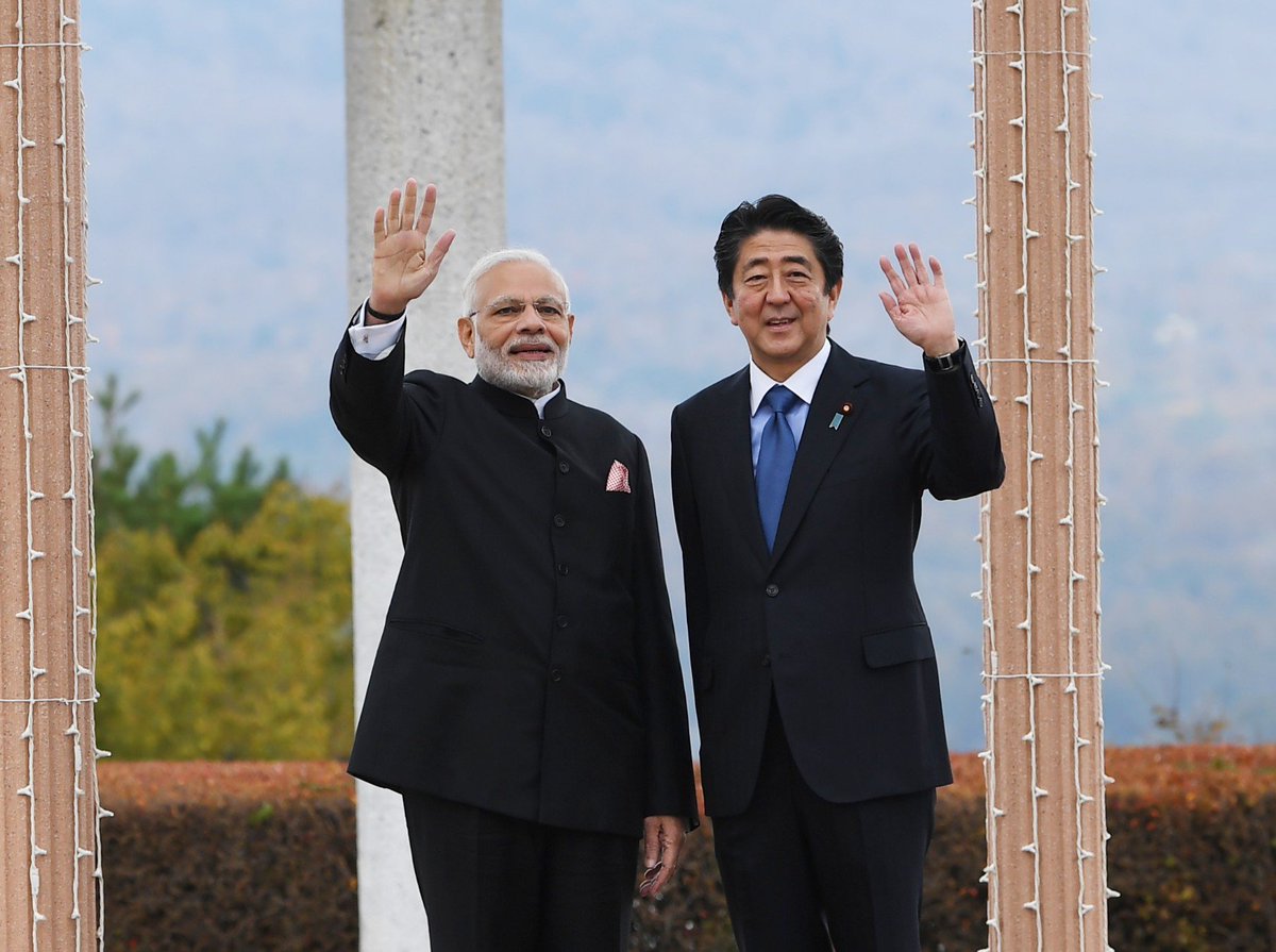 MEAIndia's tweet image. A relationship built on strong foundation of spiritual affinity &amp;amp; deep civilizational ties. 

PM @narendramodi and Japanese PM @AbeShinzo take a stroll in the garden. Ties that are as warm and natural as the personal chemistry between the two leaders.