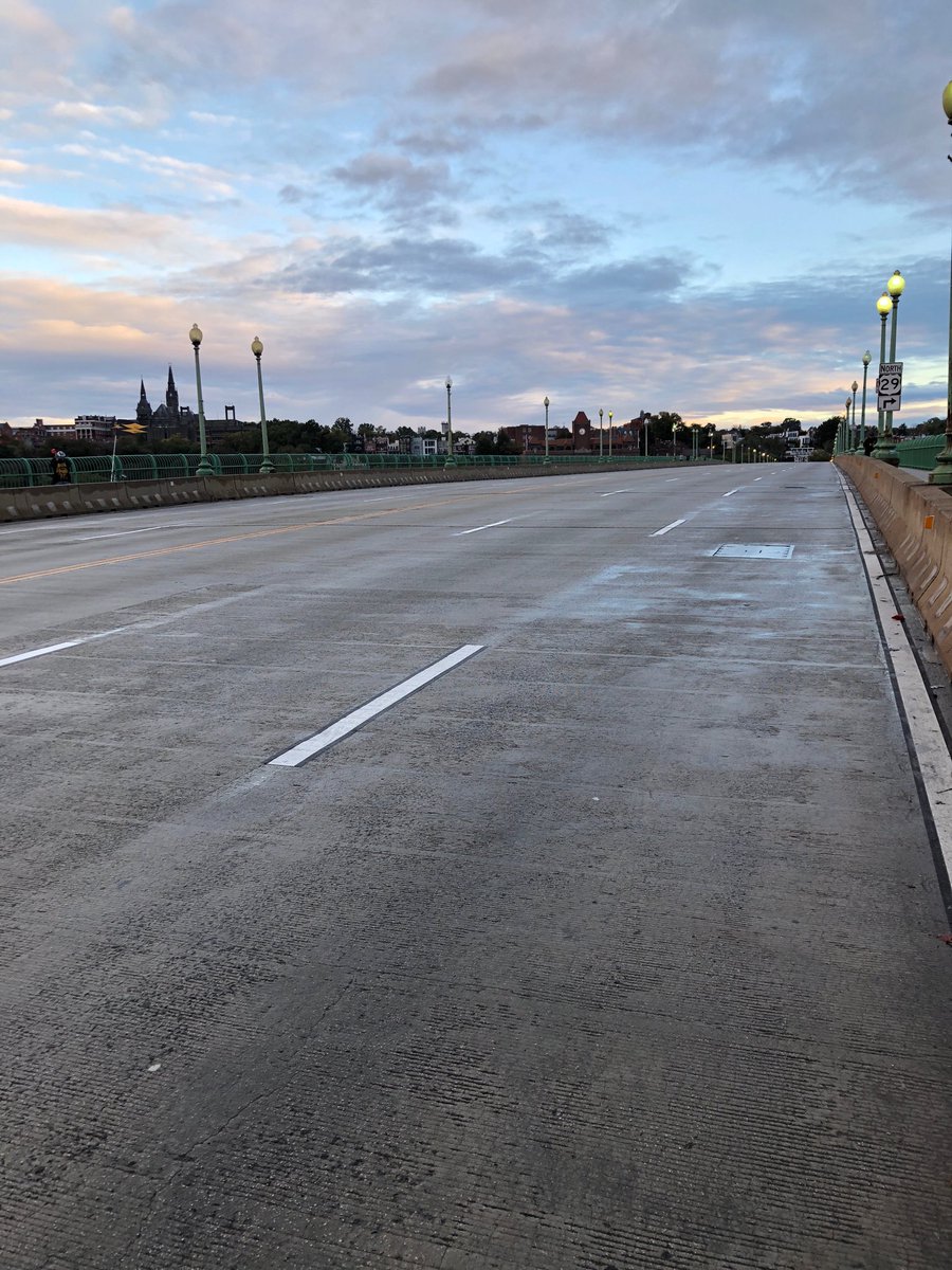 The calm before the runners arrive.  Key Bridge. #marinecorpsmarathon ⁦@Marine_Marathon⁩